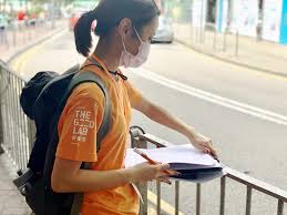 如何用汤姆猫飞车主题真人直播引爆运动休闲包带货？实战案例+数据拆解